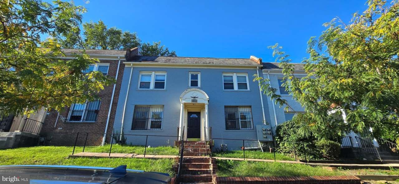 1255 MEIGS Place NE unit: 4