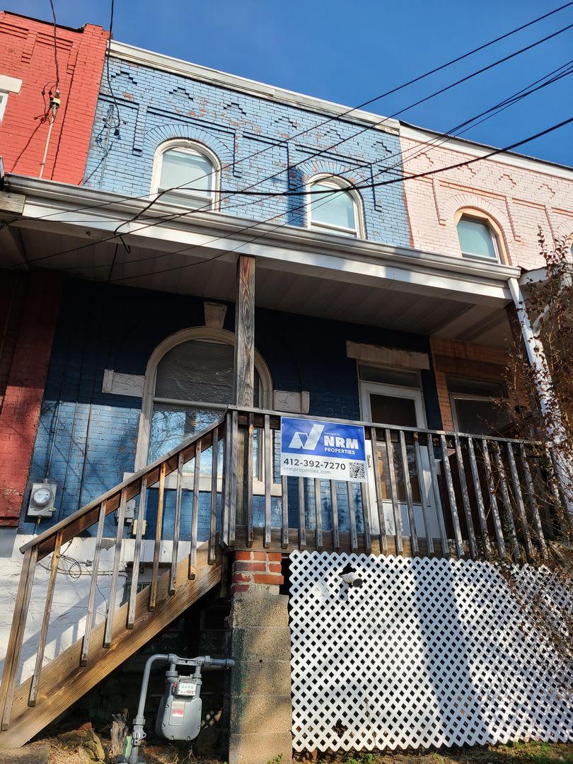 4 bedroom South Oakland House!