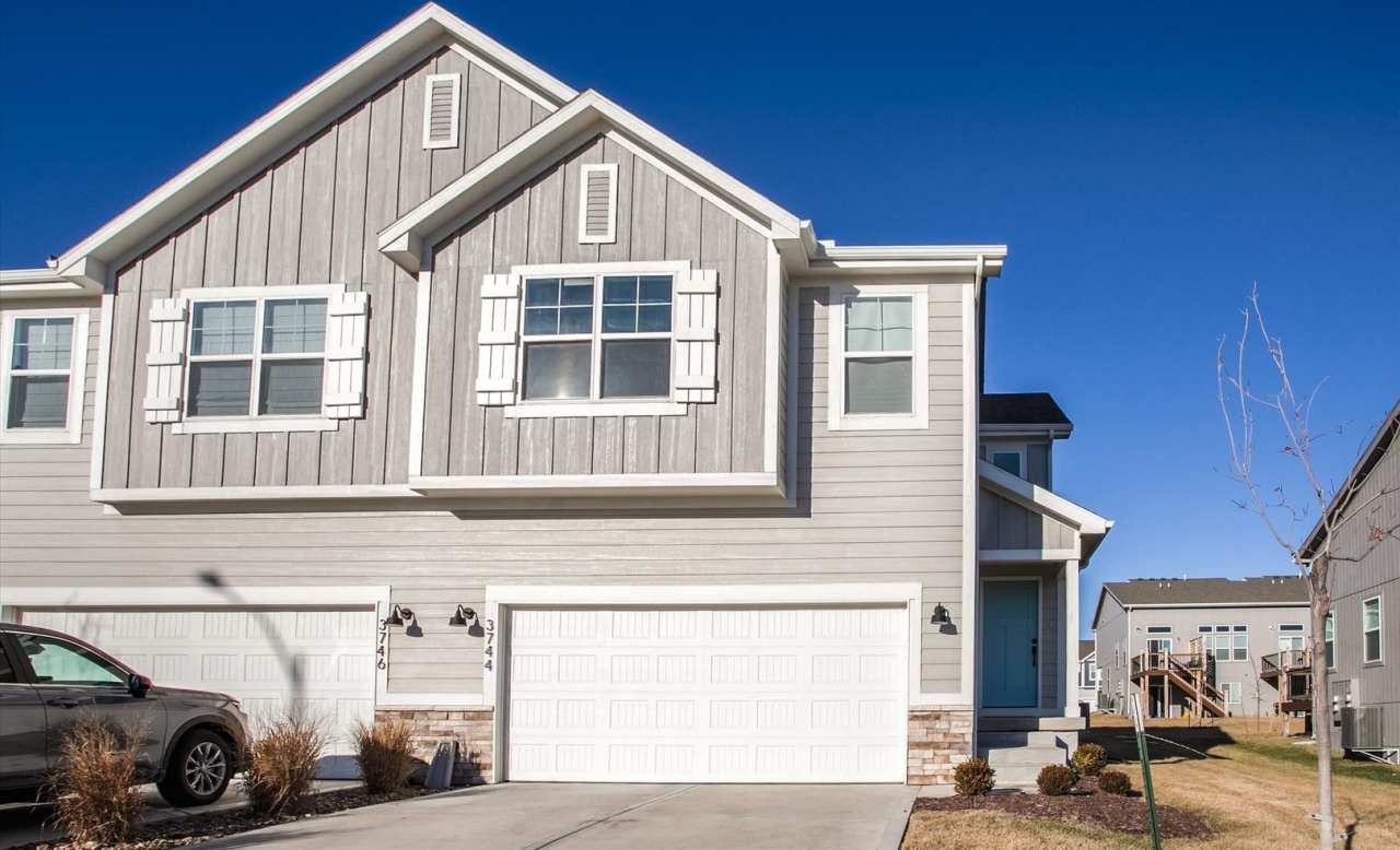 3744 SW Maryville Pl, Lee’s Summit, MO 64082 - $1,200.00 leasing special available for quick moving applicants