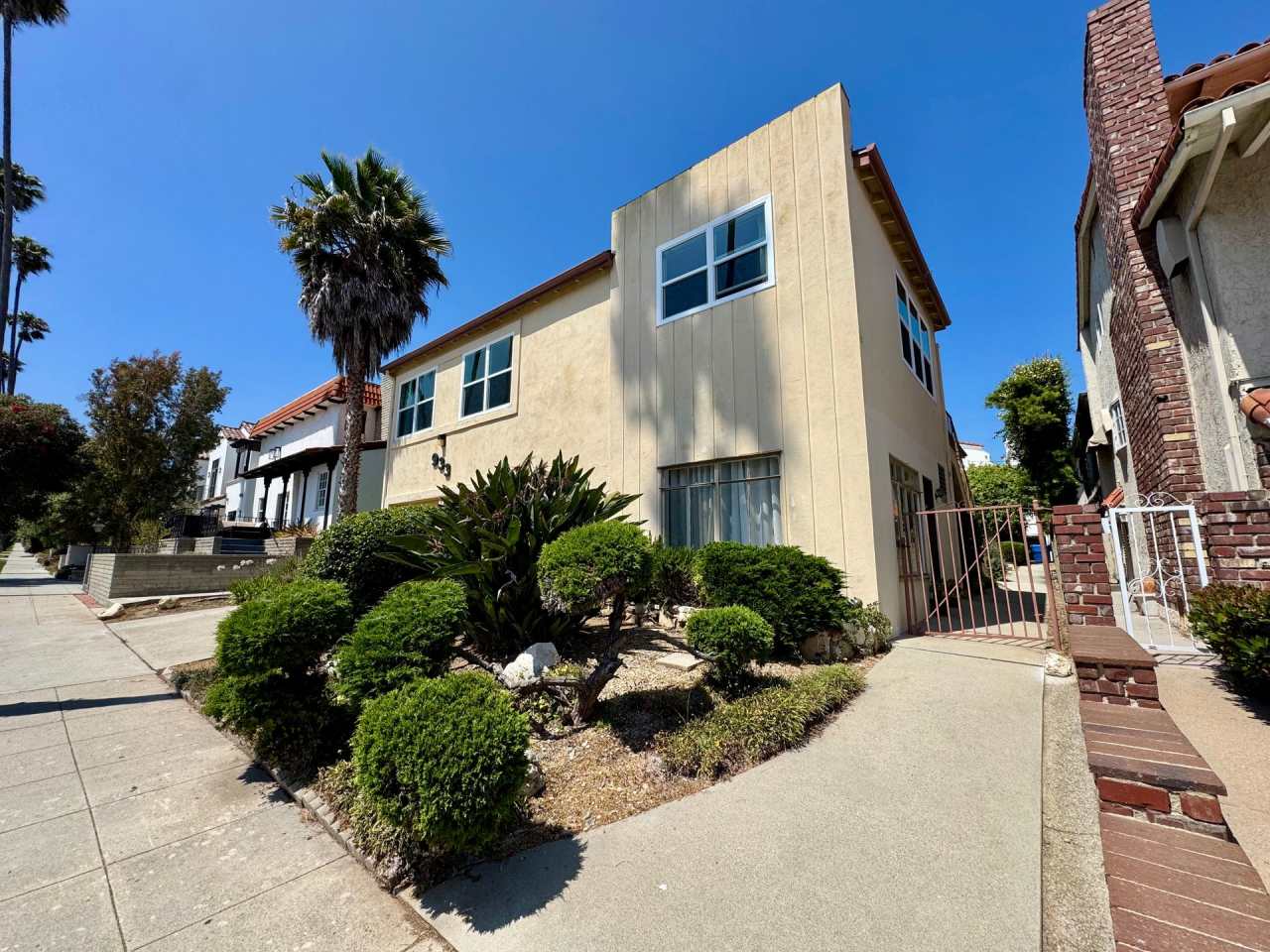 Excellent Santa Monica Location! North of Wilshire