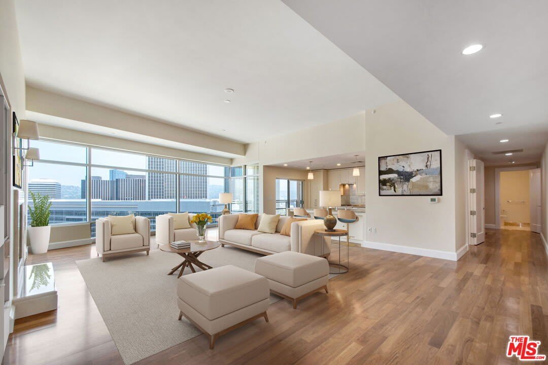 1 W Century Dr unit: 19D