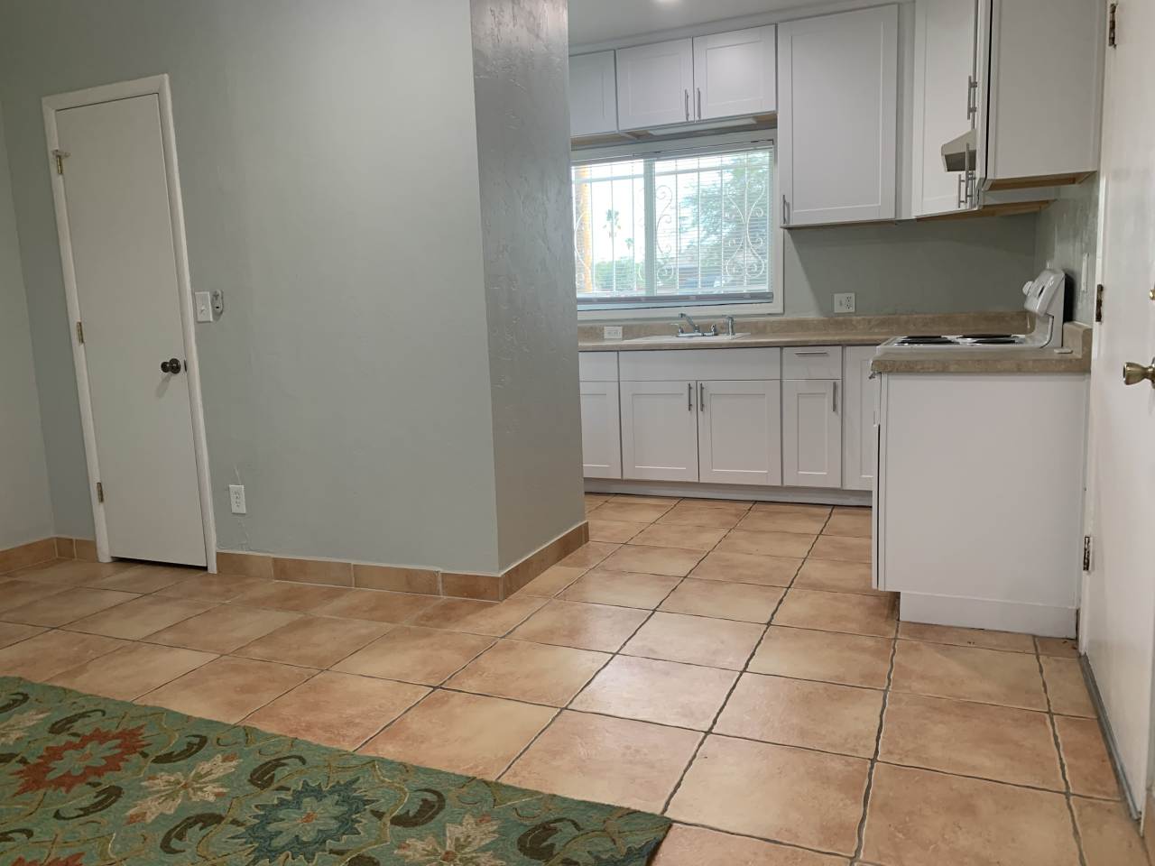 2549 East Glenn Street