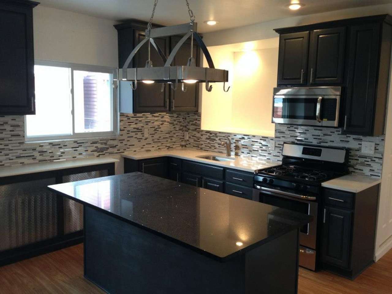 Modern Rental - South Side Flats