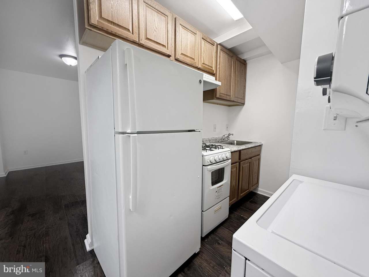 506 EASTERN Avenue NE unit: 102