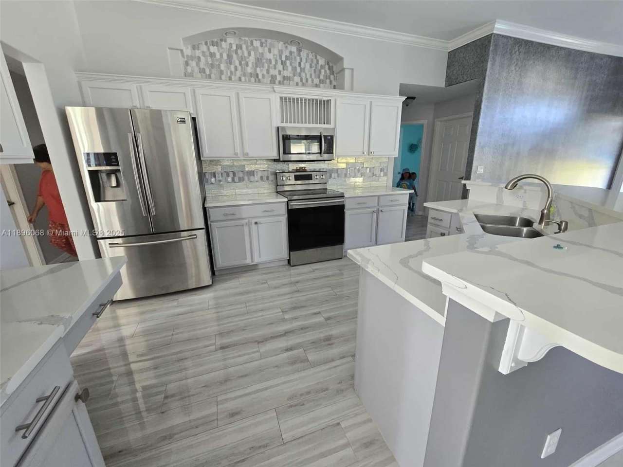 3401 SW San Benito St