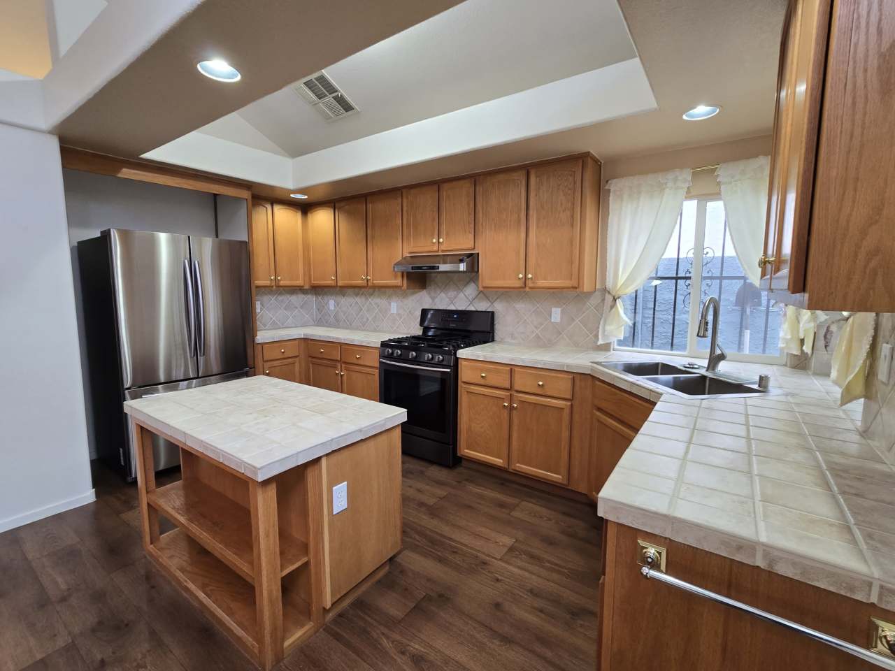 10140 Heron Island Avenue