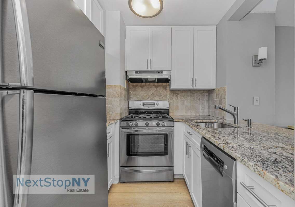 245 East 54th Street 24L