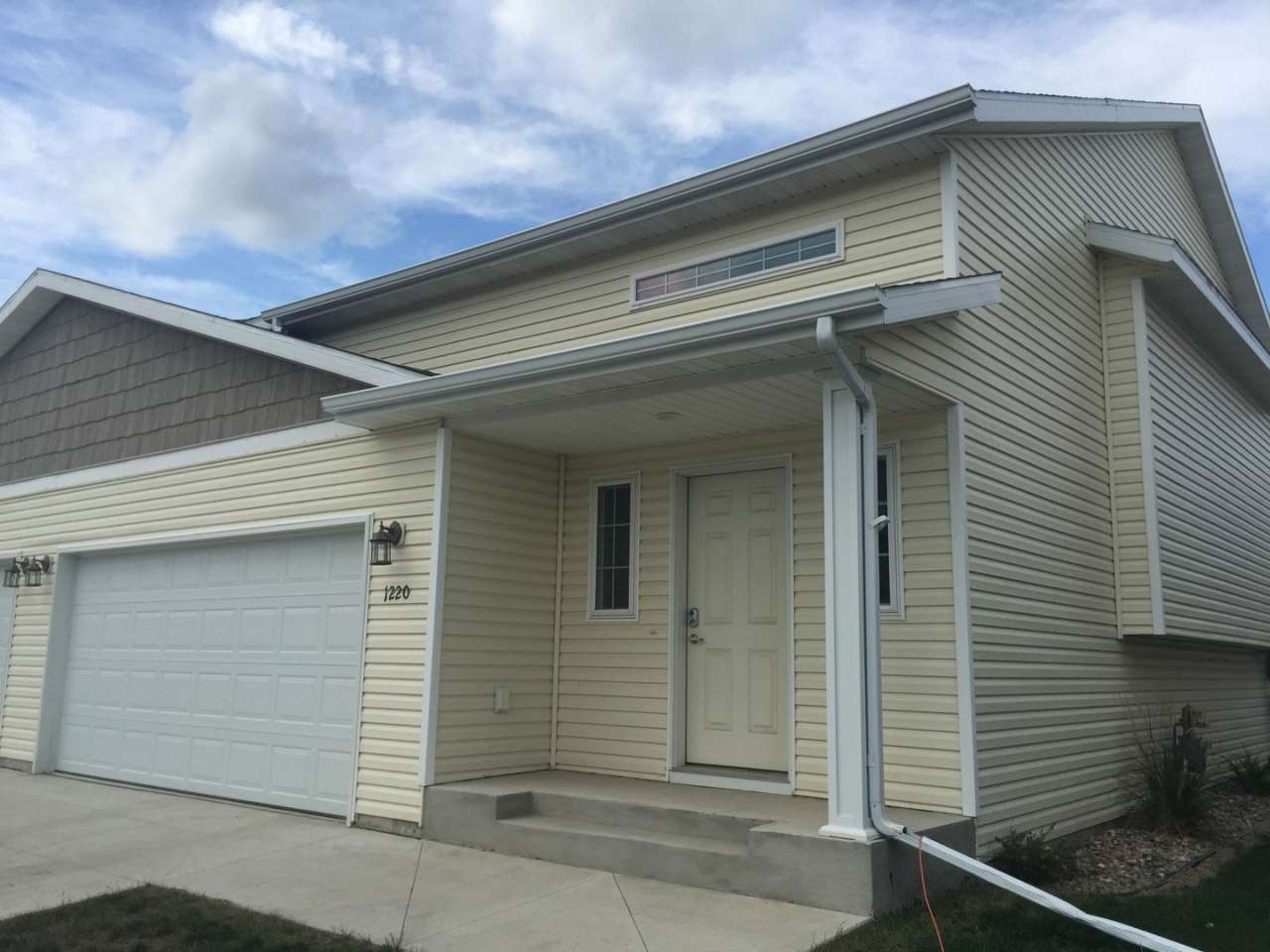 3 Bed 2 Bath Twin home