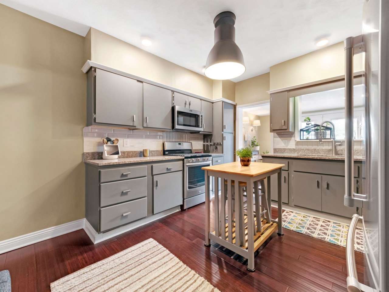 Luxury Updated Home - Lawrenceville