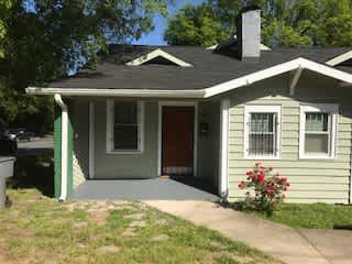 Adorable 1 Bedroom Duplex in Wilmore Neighborhood!