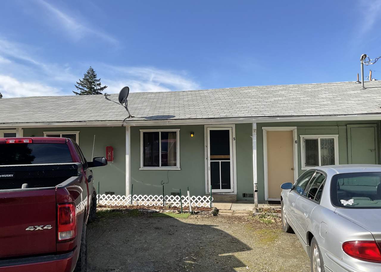 1761 Rogue River Hwy