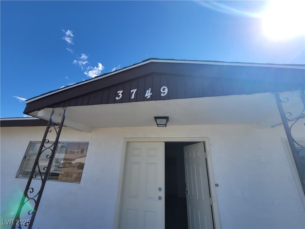 3749 Ponderosa Avenue