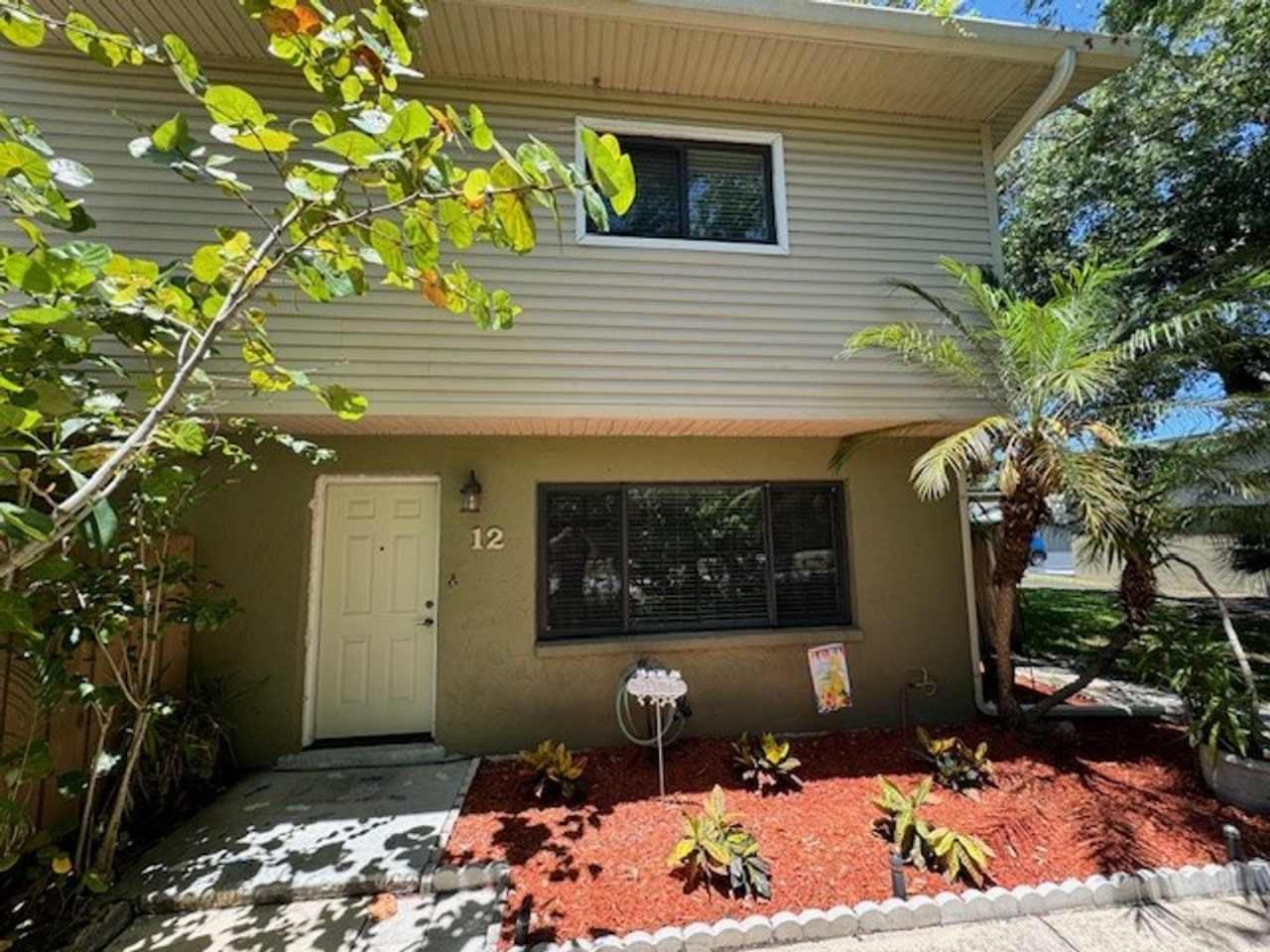 516 S. PLUMOSA STREET, UNIT 12