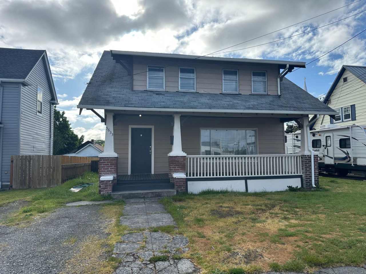 4+ bedrooms, 1.75 bathrooms in South Tacoma