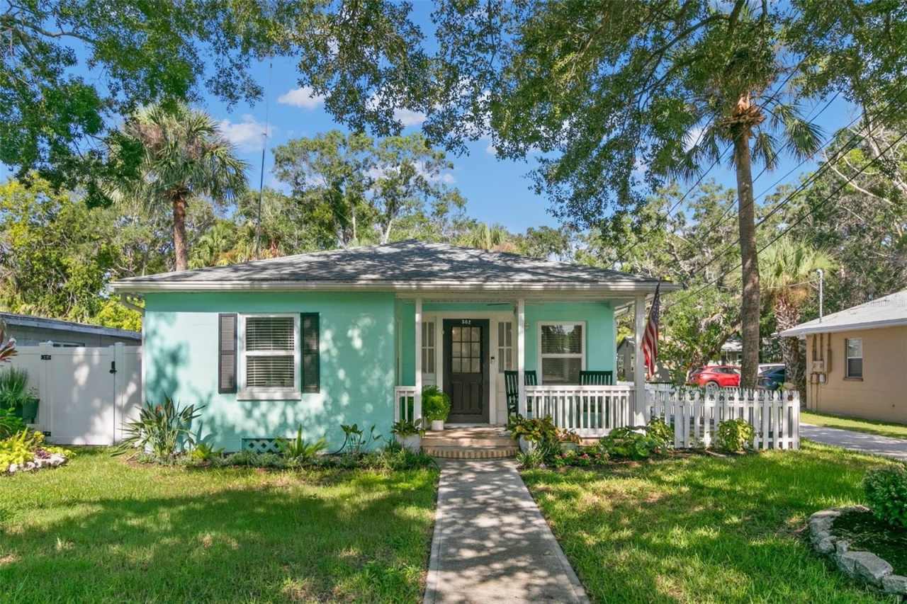 302 BANANA STREET