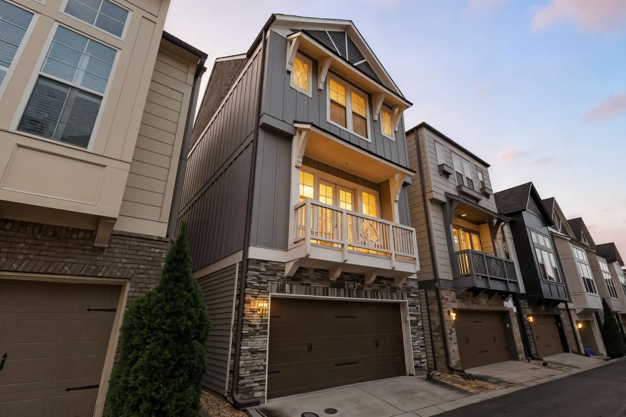 545 Mirrormont Drive