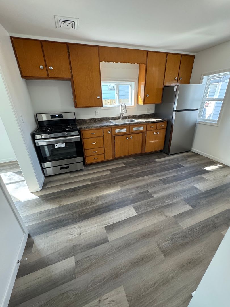 Remodeled 4 Bed, 1 bath W/ Garage