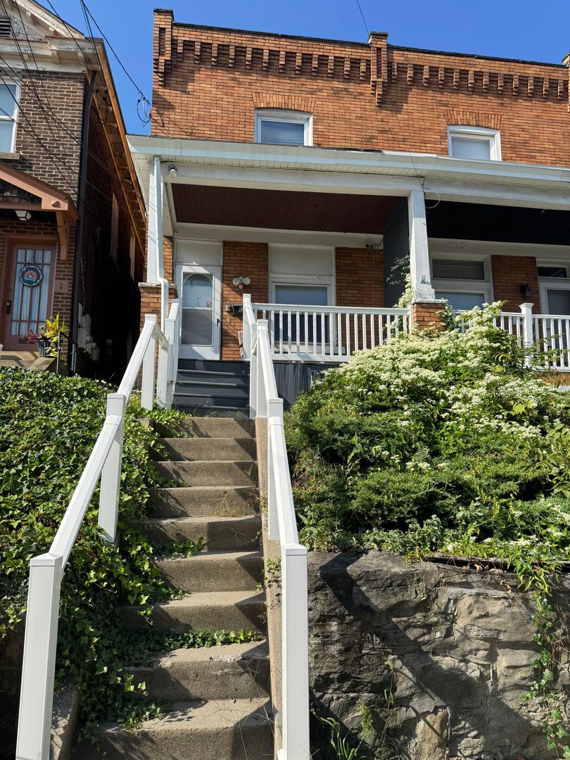 Newly Renovated 2 Bedroom 1.5 Bath in Dormont!