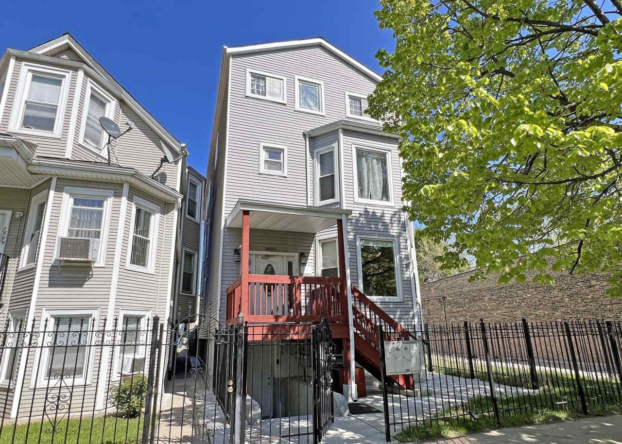 1807 N Lawndale Avenue unit: 3