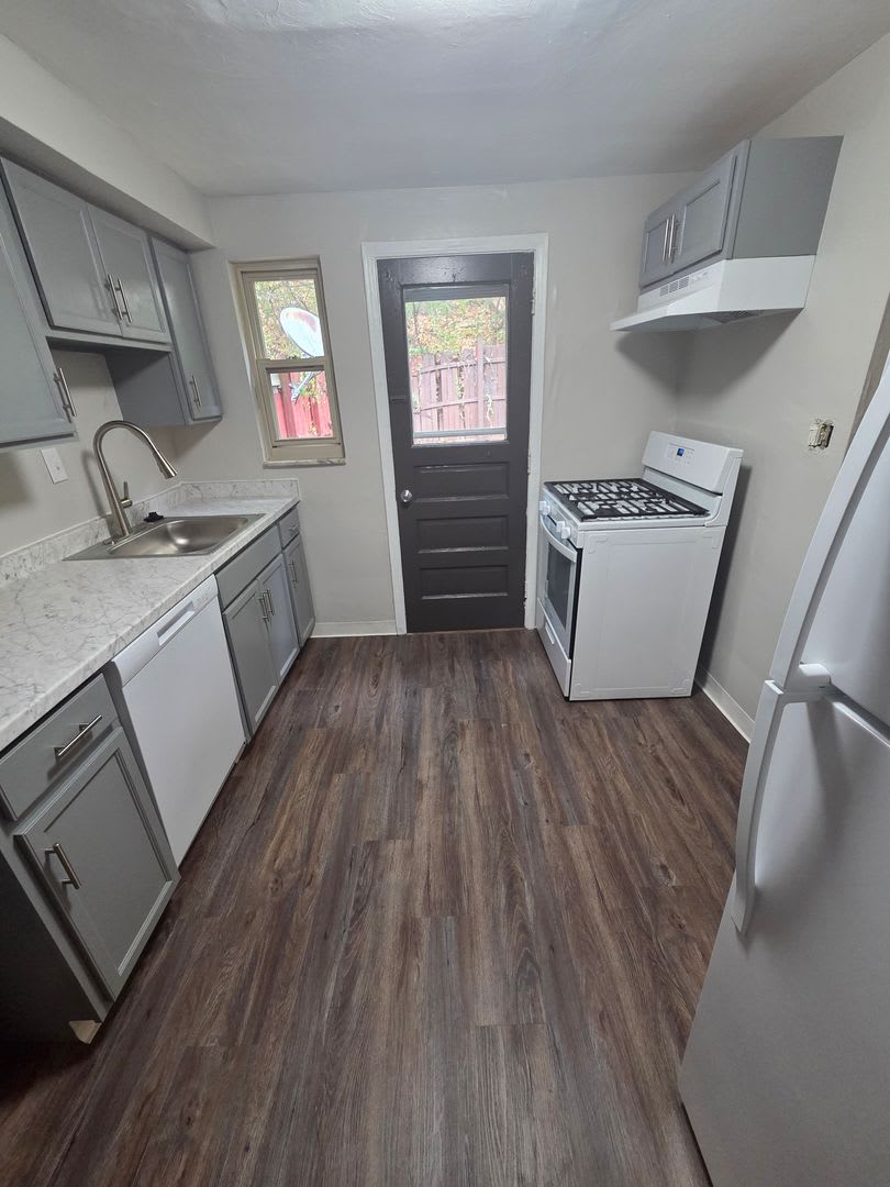 671 - 930-944 Sleepy Hollow Rd.