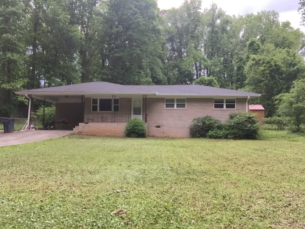 3 BEDROOM HOME MOVE IN READY! AMAZING DOUGLASVILLE LOCATION!