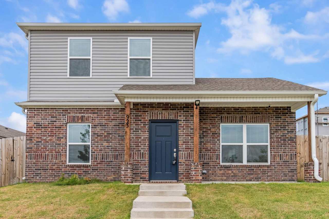 4 bedroom home in Fayetteville