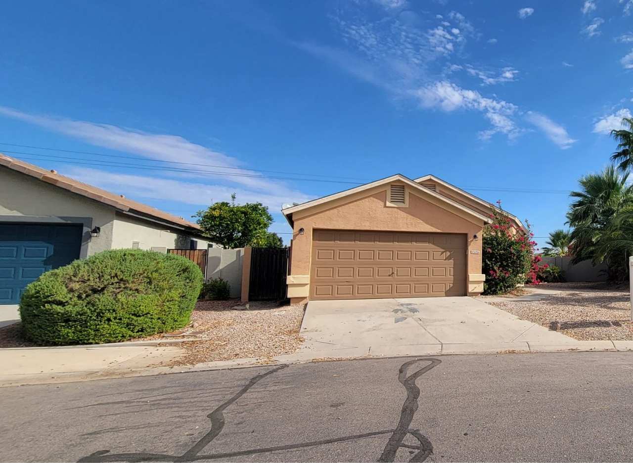 FREE RENT MOVE IN SPECIALS 4 bedroom 2 bath 2 car garage