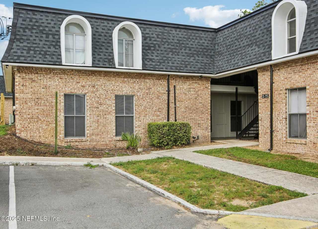 851 BERT Road unit: 22