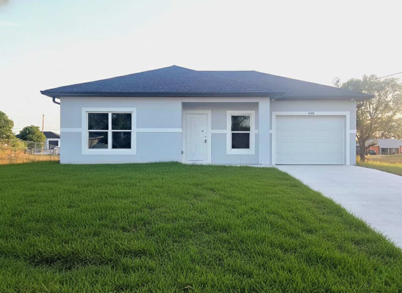 Brand New 2/2/1 -GREAT LOCATION- SW LEHIGH ACRES
