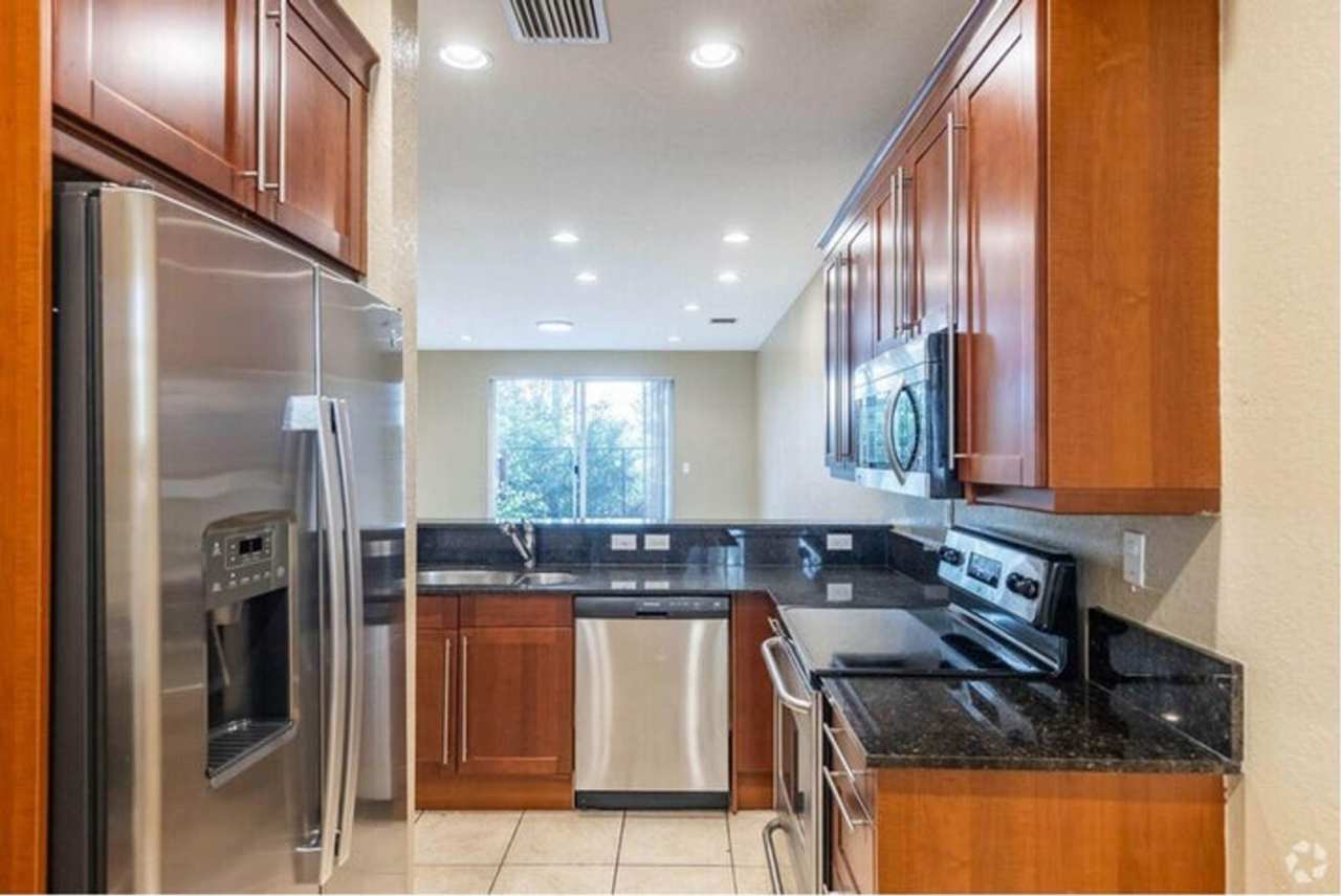 5145 NW 30th Ter, Fort Lauderdale, FL 33309