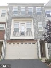 327 WOODSTREAM BOULEVARD