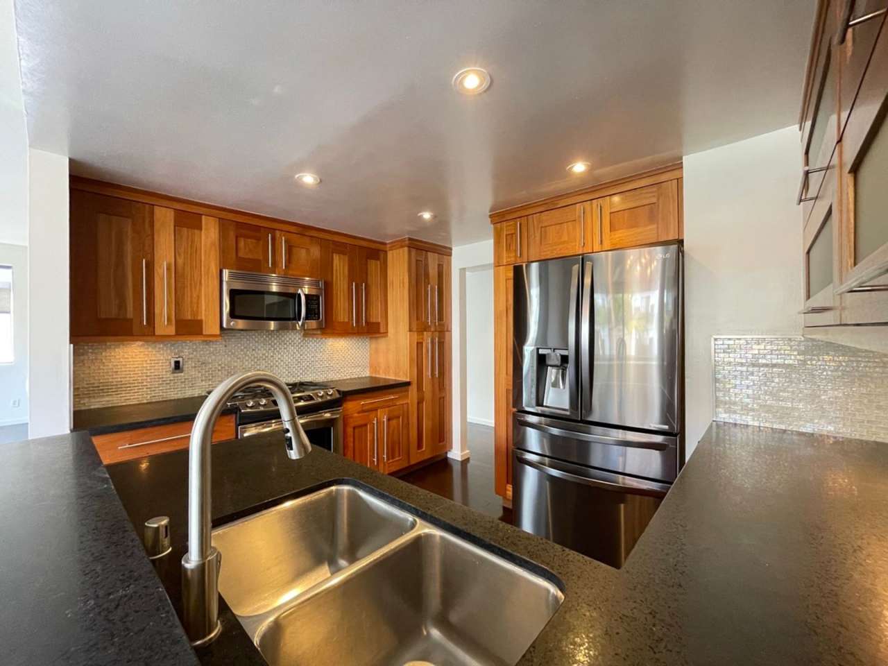 Spacious 2 Bedroom 2 Bath Condo in West LA