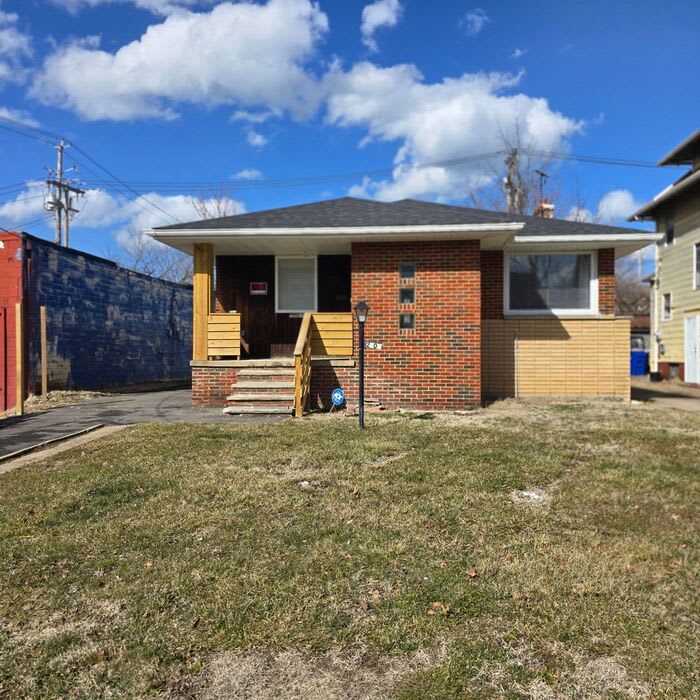 12505 Arlington Avenue