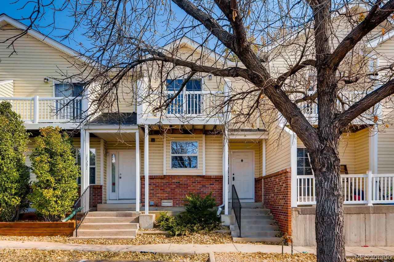 2 Bedroom Townhome Near Buckley Air Force Base