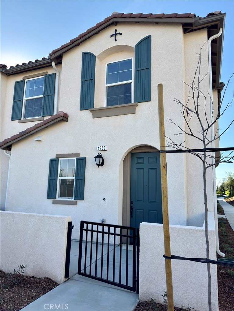 4259 E Carmel Privado