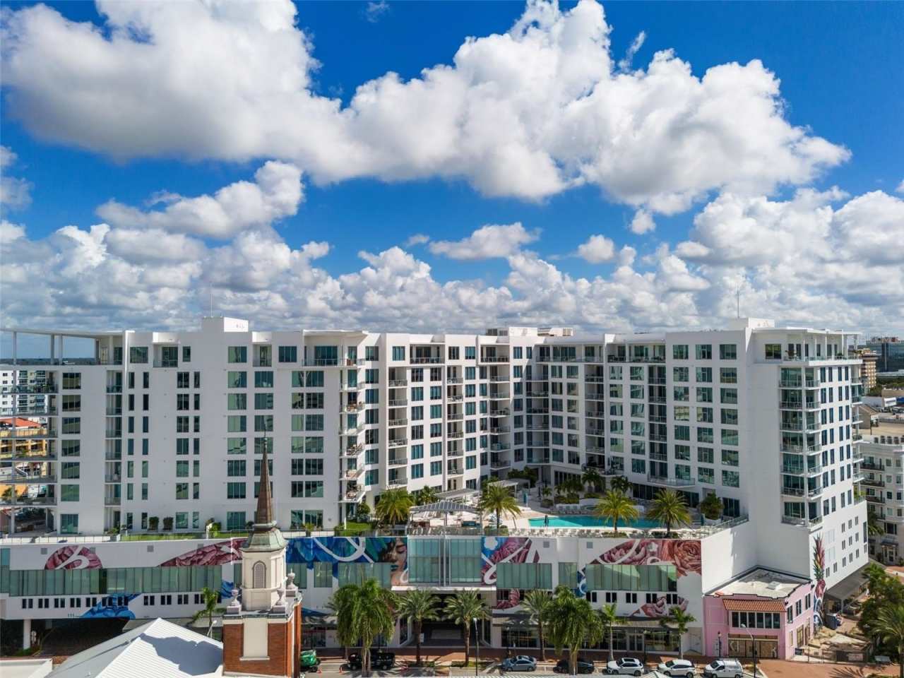 111 S PINEAPPLE AVENUE