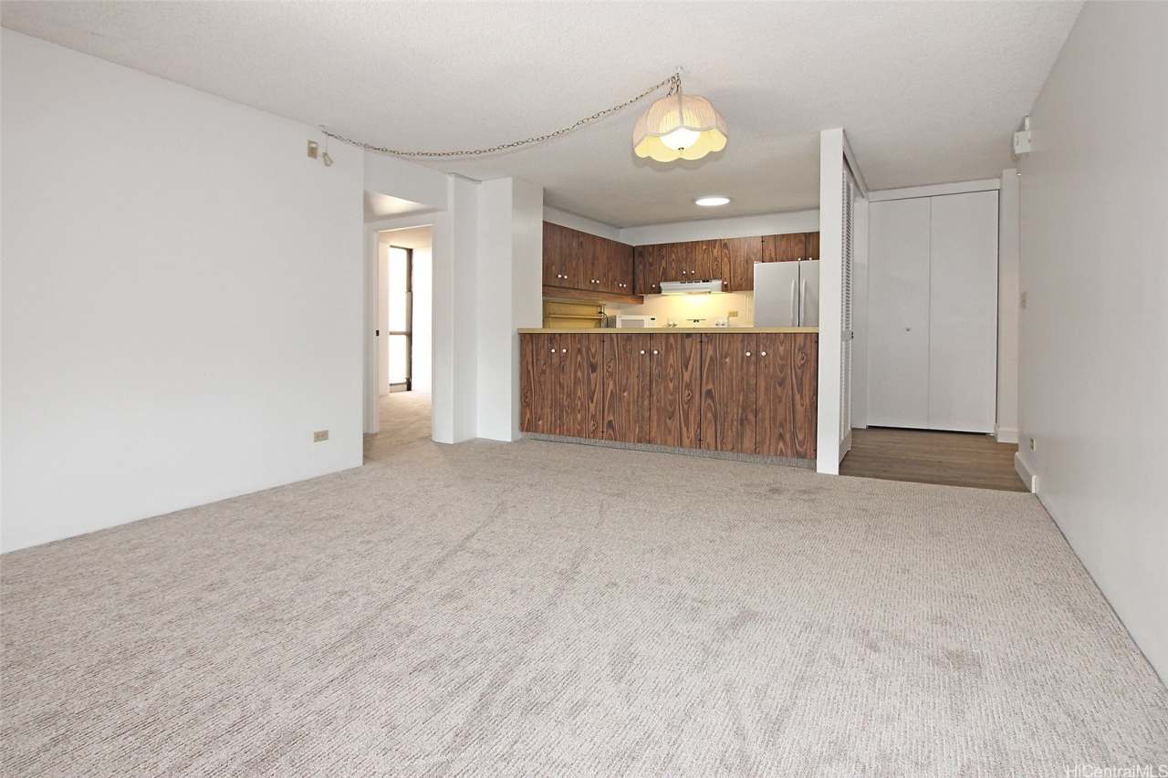 1717 Mott Smith Drive unit: 1914