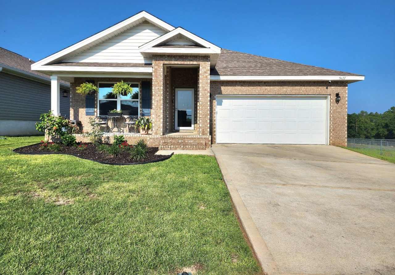 Exquisite 4 Bedroom, 2 Bath Rental Home!