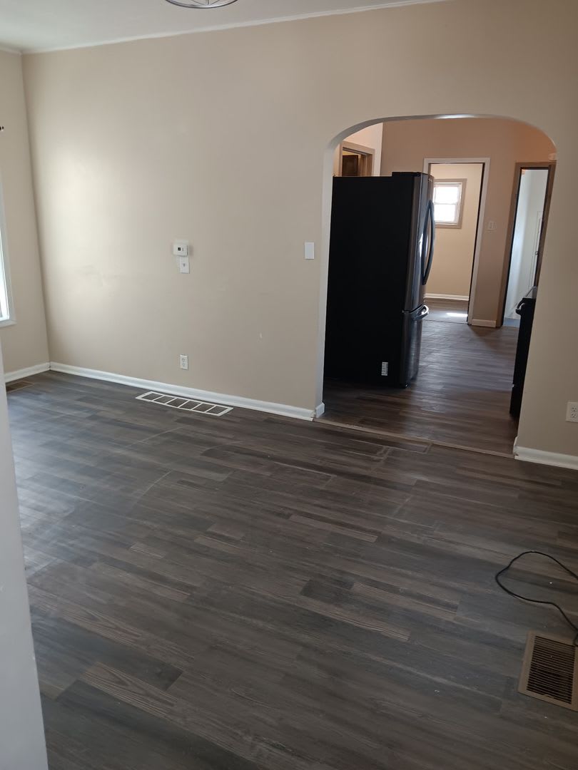 BEAUTIFUL 2BR HOME READY FOR NEW TENANT