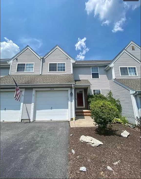 7959 Cross Creek Circle West