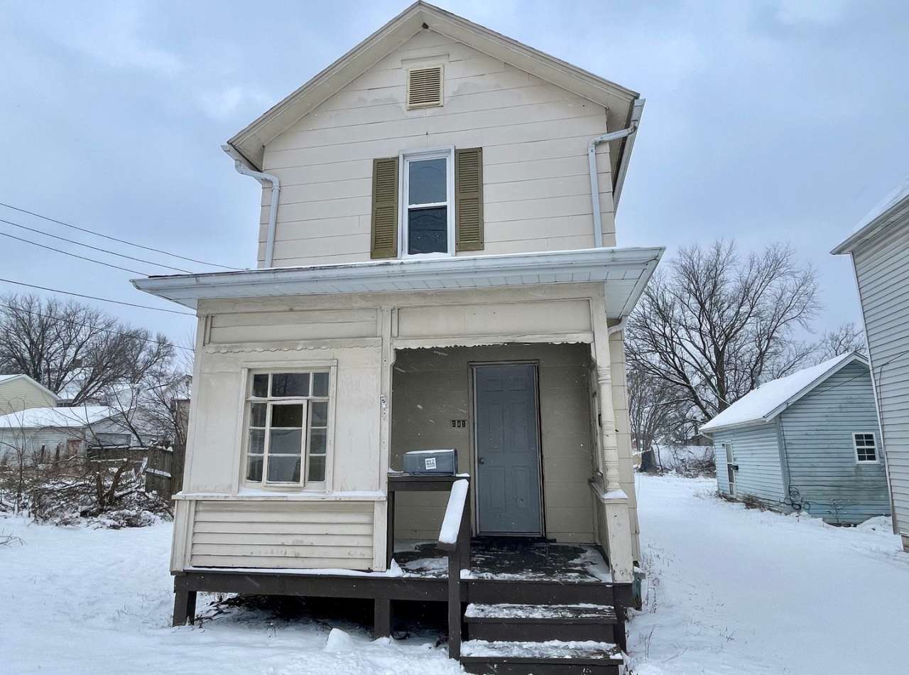 2 Bed 1 Bath- New Castle PA