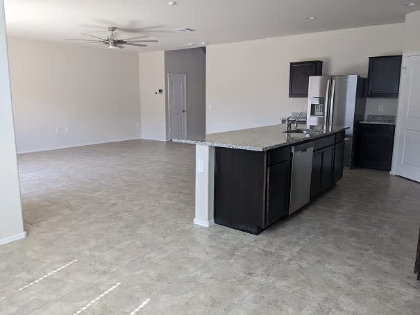 36595 West Santa Barbara Avenue