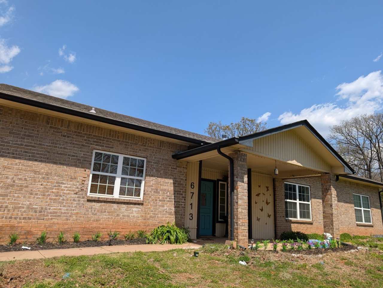 Spacious 4BR Homestead in Norman (5 Acres)