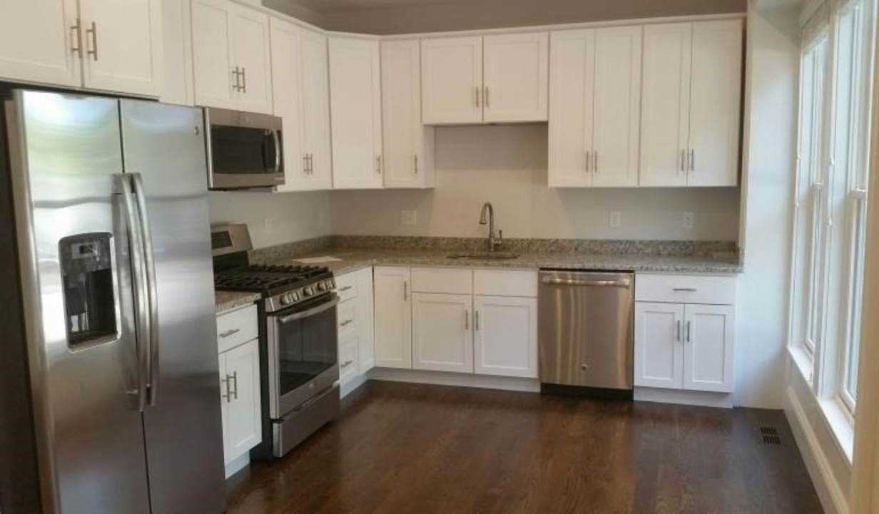 4-bed + 4-bath Luxury Town House