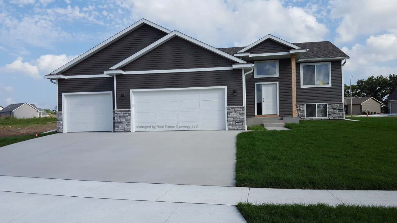 3984 Stone Point Dr Ne