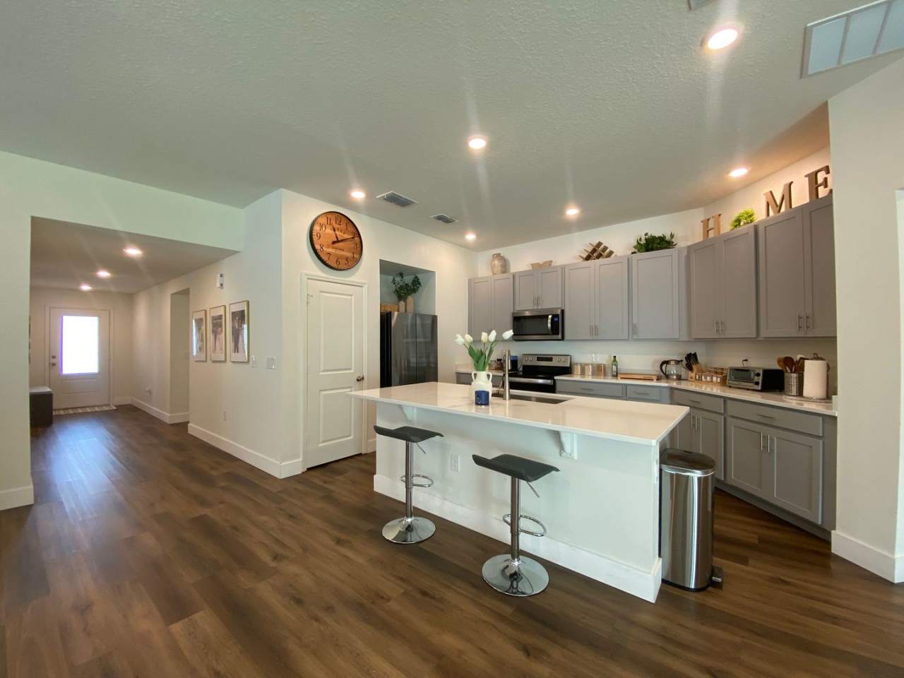 *1000 OFF 1ST MONTH FREE* Spacious 4 Bed, 2 Bath Home Backing to Preserve