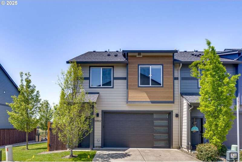 10902 Northeast 119th Place