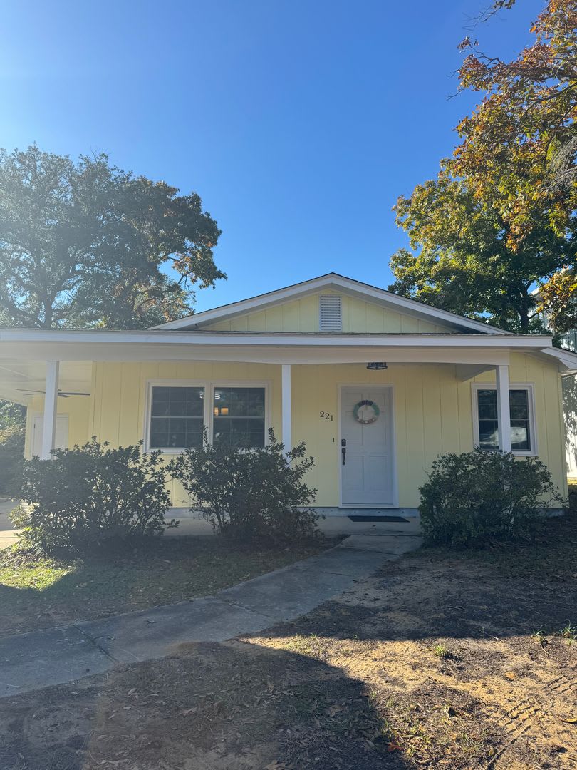 FULLY FURNISHED Wooded Oak Island area 3 Bed/1 Bath