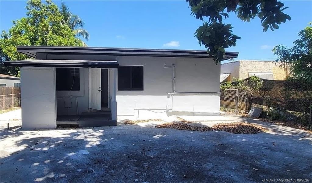 1144 NW 30th Street unit: B