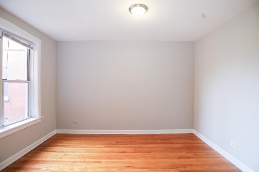 5039 North Clark St.